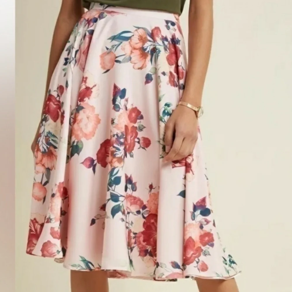 Modcloth Floral A-Line Skirt - Picture 5 of 6